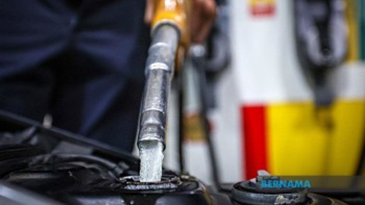 Malaysia's Fuel Subsidy Bill Could Hit RM3.5 Billion Monthly If Oil Stays At US$90