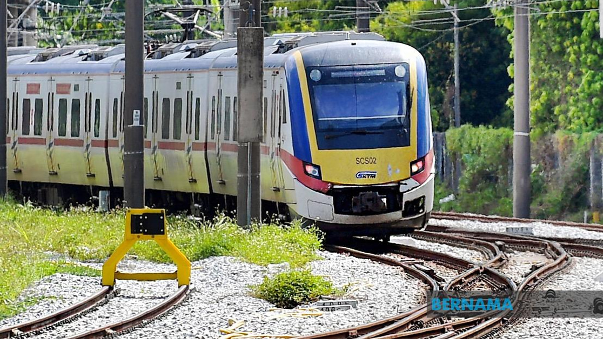 Construction Site Mishap Halts KTM Komuter and ETS Services Between Bangi and Seremban