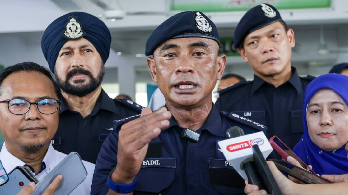 Dozen men arrested after violent parking lot clash at Cheras mall