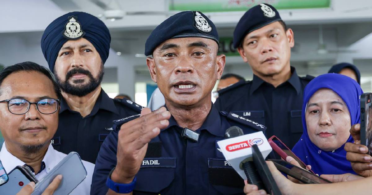Dozen men arrested after violent parking lot clash at Cheras mall
