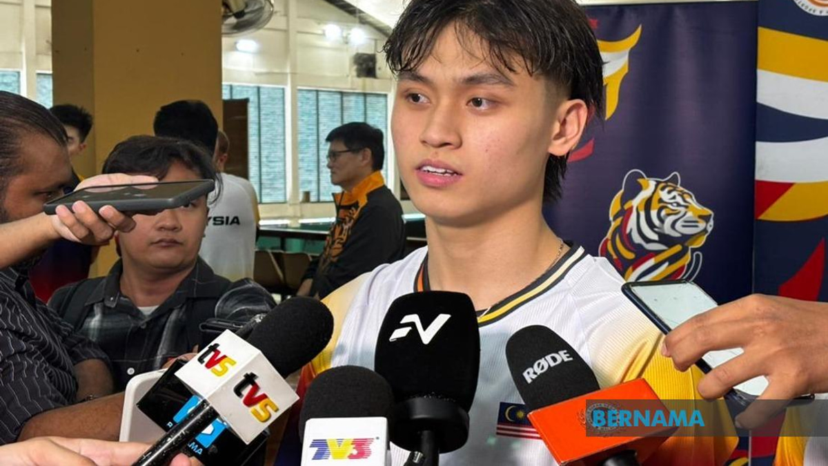 Low Wa Sern Captures First SUKMA Gold in Squash, Credits Mentor Joachim Chuah