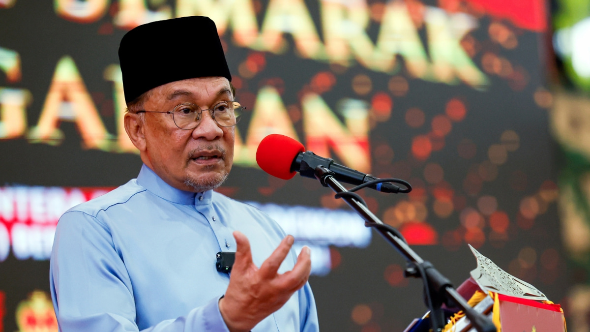 Malaysia to Pursue Negotiations with US Over 10% Tariff Implementation