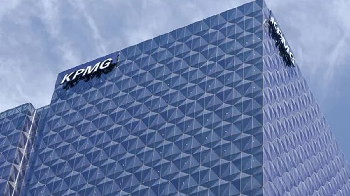 KPMG Australia's Chairman and Two Partners Step Down Over Audit Confidentiality Breach