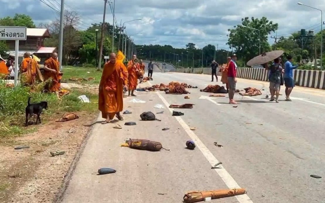 Eight Monks Die as Pickup Truck Veers Into Pilgrimage Group in Thailand
