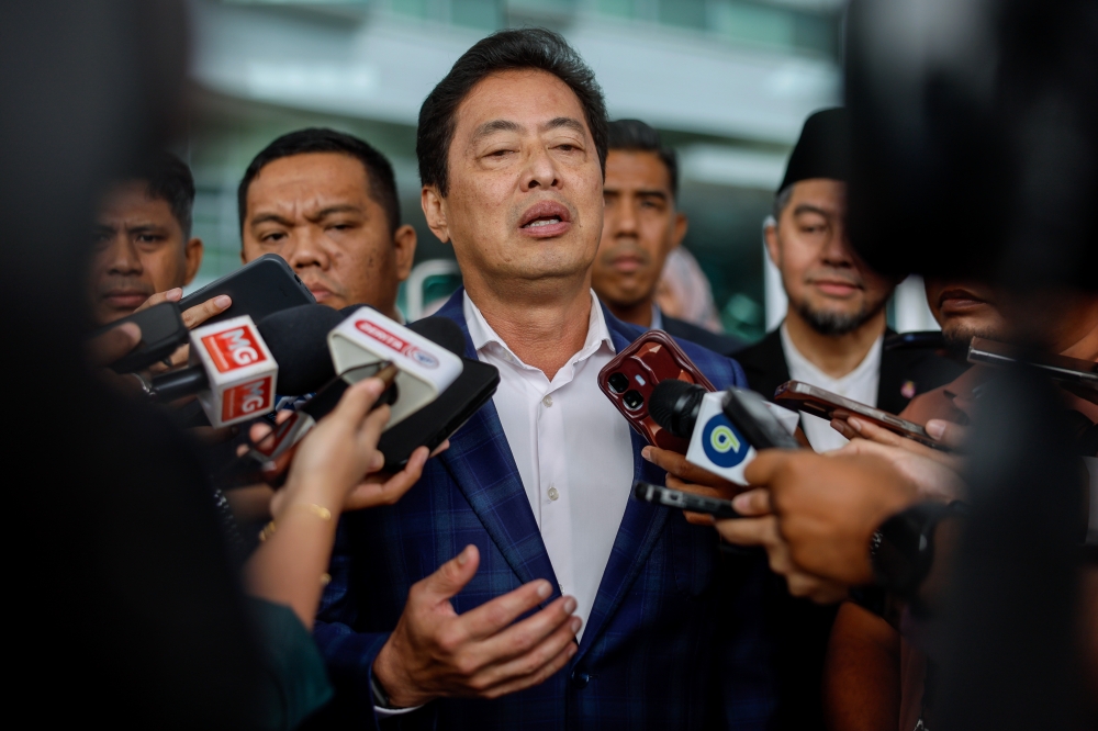 Azam Baki Denies Connection to RM178 Million Contract Awarded to Brother-Linked Company