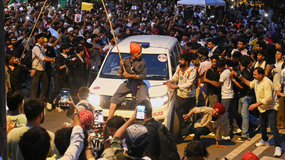 Modi faces mounting pressure as student-led protests escalate over exam fraud across India