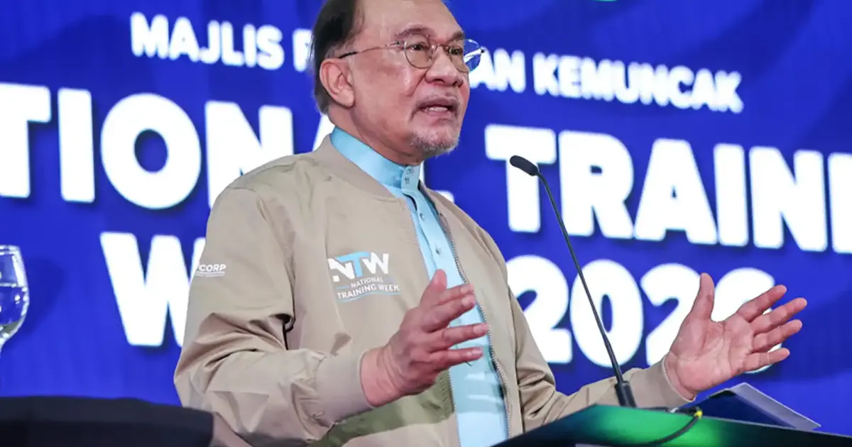 Anwar Rebuts Sanusi's Remarks on Non-Malay Loyalty, Affirms Constitutional Commitment