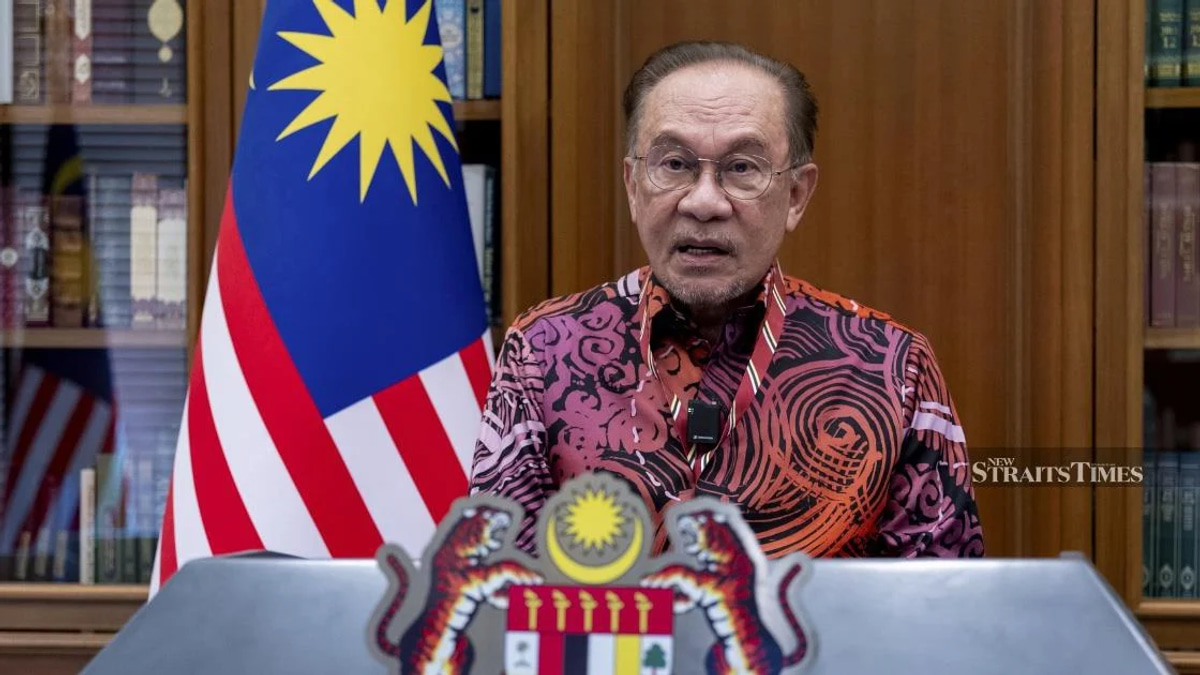 Anwar Extends Congratulations to China on 105th Anniversary of Communist Party