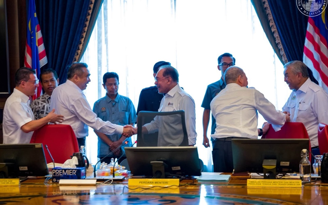 Anwar's Unity Message Strikes Chord as PH-BN Tensions Simmer in Negeri Sembilan