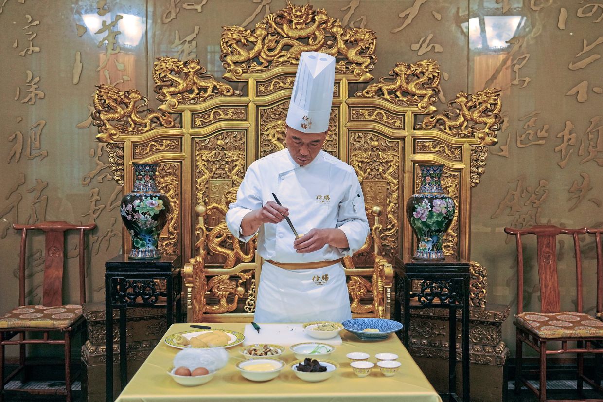 Echoes of the Dragon Throne: How China's Imperial Cuisine Survives in Modern Beijing