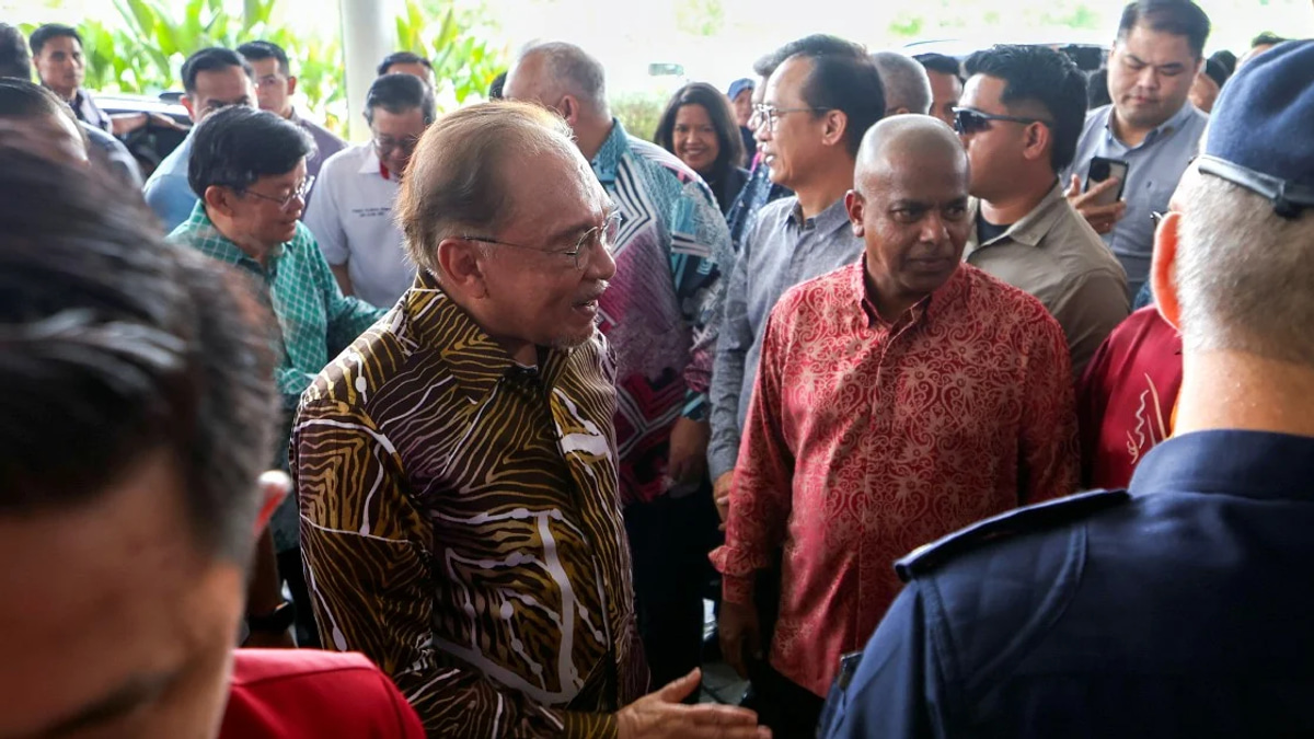 Anwar Celebrates Petronas Gas Deal in Turkmenistan as Strategic Win for Malaysia's Energy Future