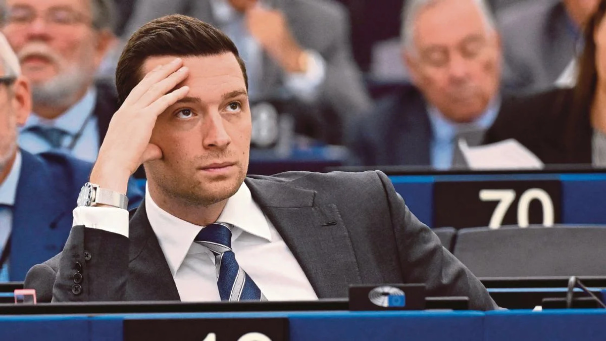 France's Far-Right Leader Under Fire Over Alleged Fake EU Parliament Position