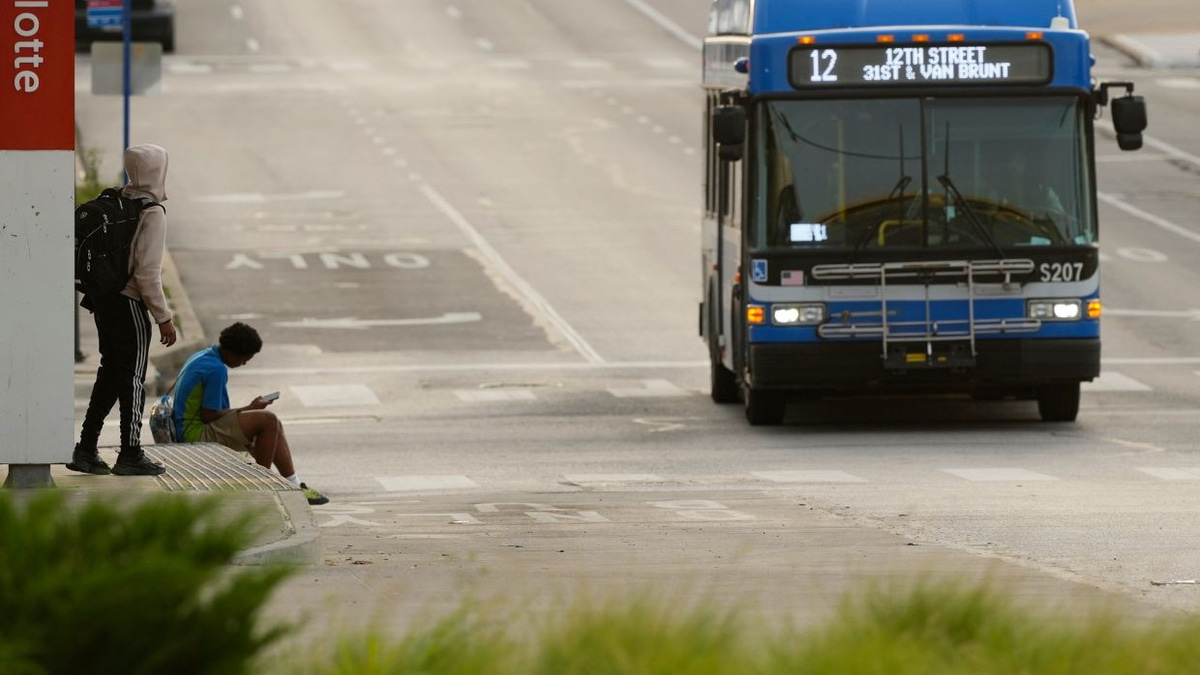 Kansas City's Facial Recognition Bus Plan Tests American Tolerance for AI Surveillance