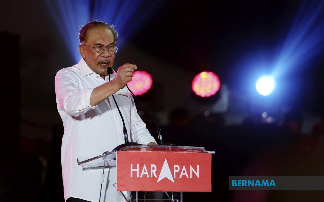 PM Anwar Urges Restraint on Royal and Constitutional Issues in Negeri Sembilan Campaign