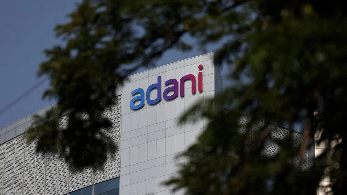 India's Customs Joins Health Ministry in Crackdown on Adani's Airport Nicotine Pouch Sales