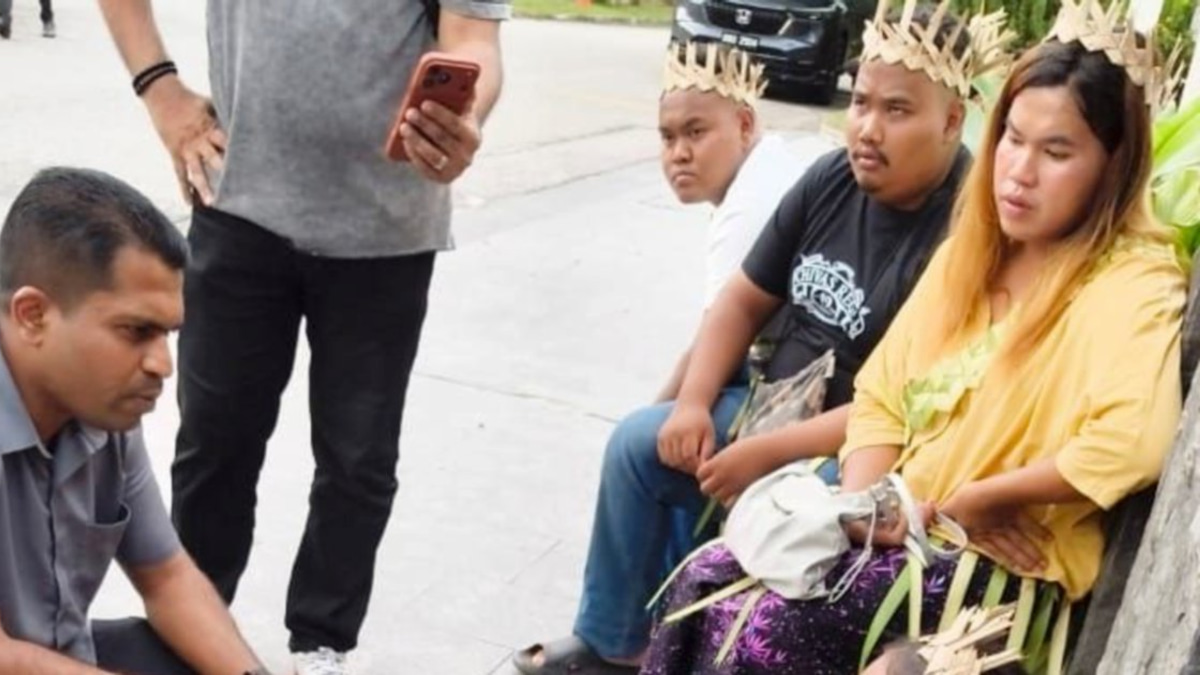Orang Asli community from Pahang trek to PM's residence seeking land rights intervention