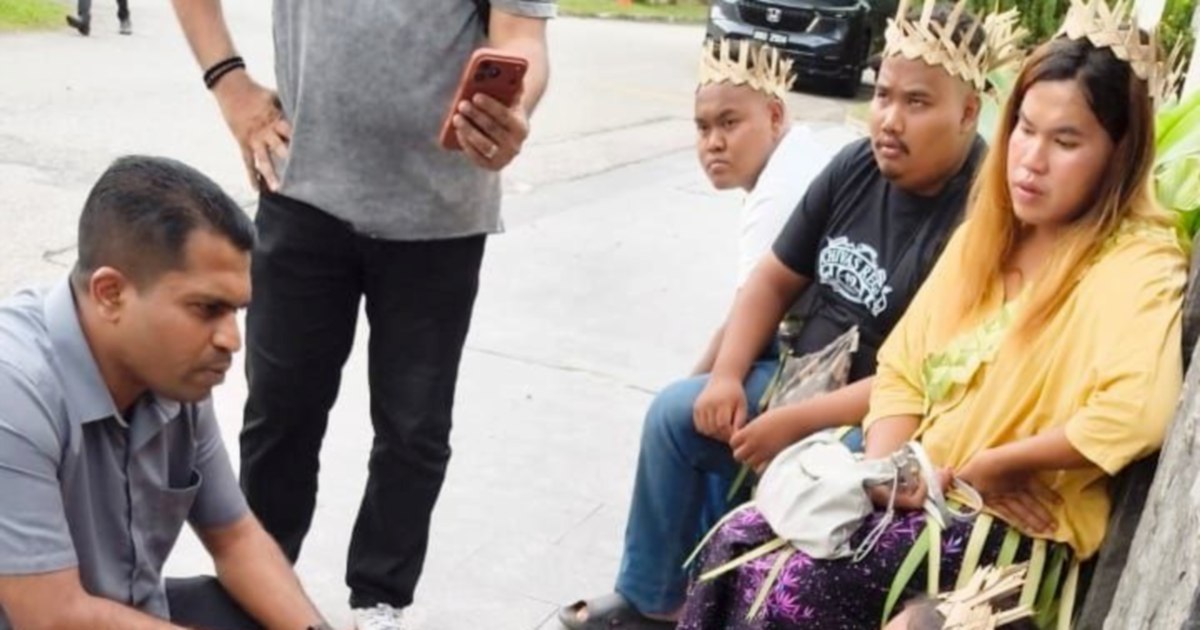 Orang Asli community from Pahang trek to PM's residence seeking land rights intervention