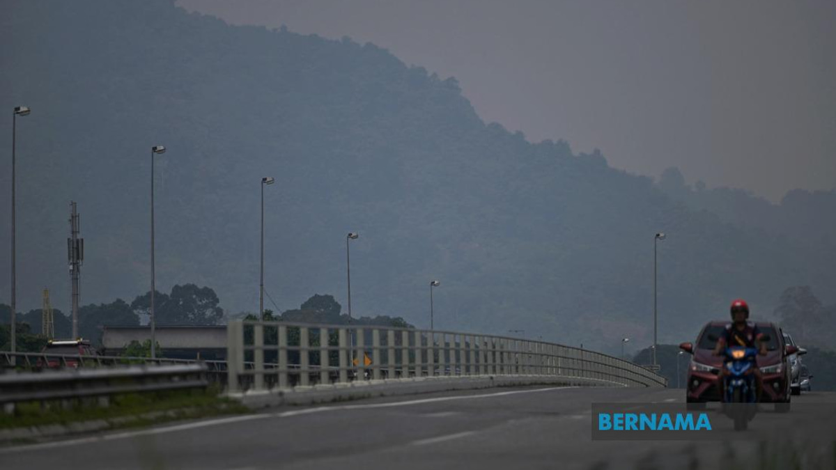 Sarawak's Air Quality Deteriorates as Serian Hits 'Very Unhealthy' Levels Amid Regional Haze