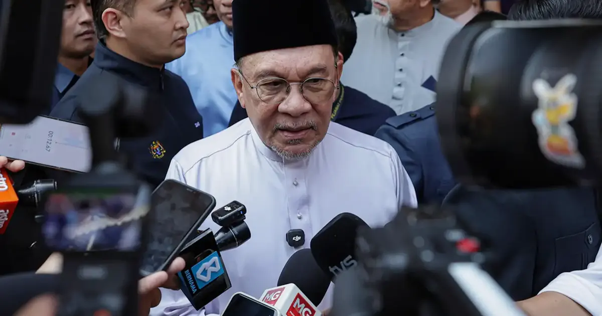 Anwar Vows Renewed Commitment Despite Topping Merdeka Center Approval Poll