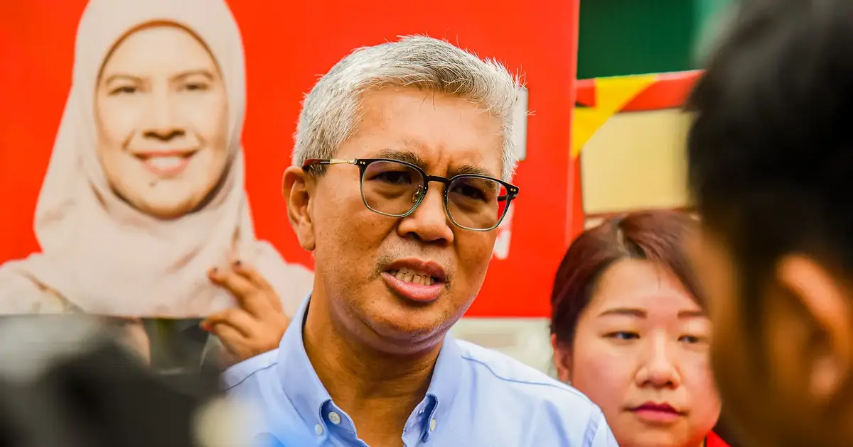 Pakatan Harapan stays focused on its own platform as BN and PN clash over racial politics, Tengku Zafrul says