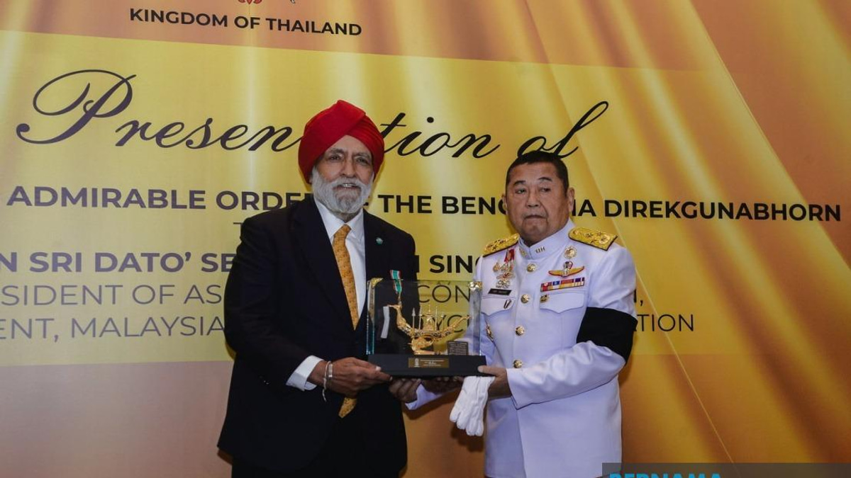 Tan Sri Darshan Singh Honoured with Thailand's Royal Decoration for Cycling Contributions
