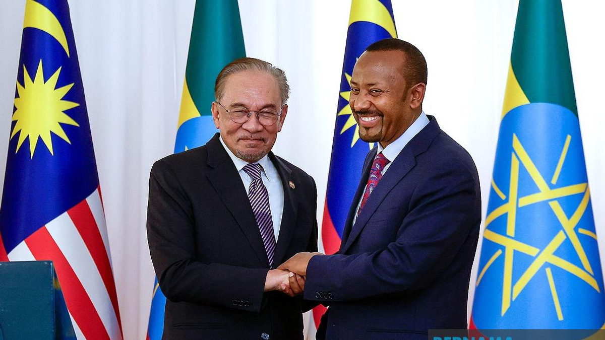Anwar Extends Congratulations to Ethiopia's Abiy Ahmed Following Election Victory