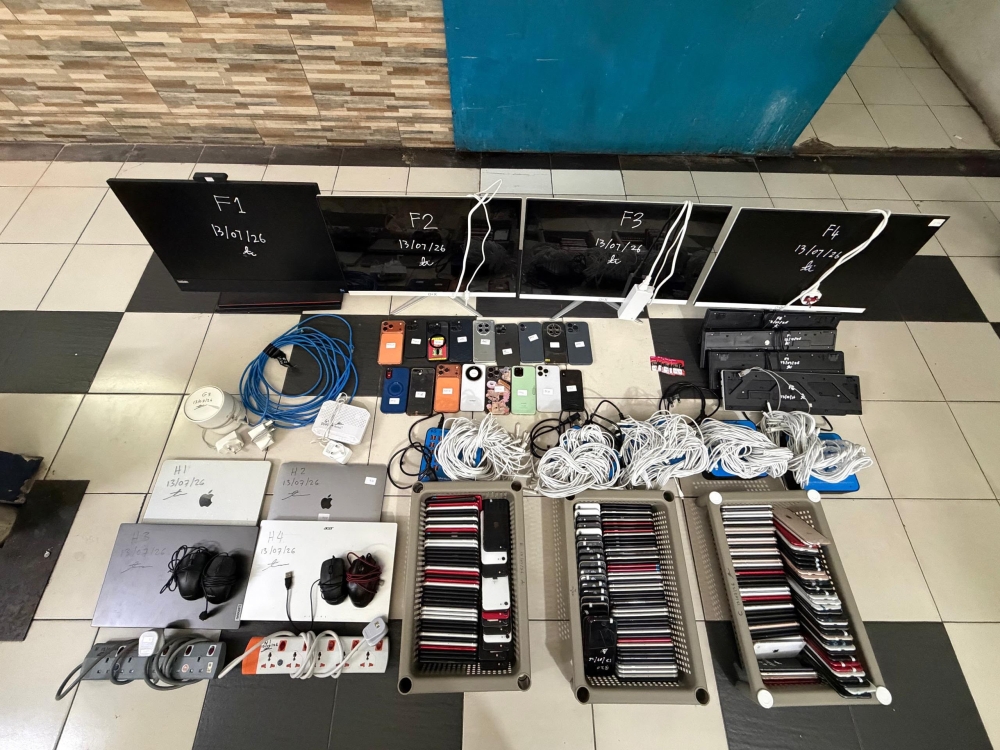 Perak Police Dismantle Major Online Fraud Operation, Detain 18 Chinese Suspects