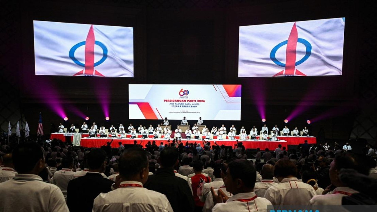 DAP Delegates Back Continued Role in Unity Government