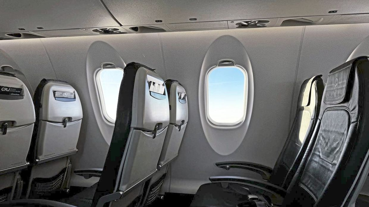 The Widening Sky: US Airlines Double Down on Premium Travel as Economy Class Fades