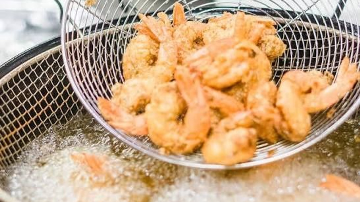 Taiwan charges 15 individuals and four firms in tainted cooking oil scandal
