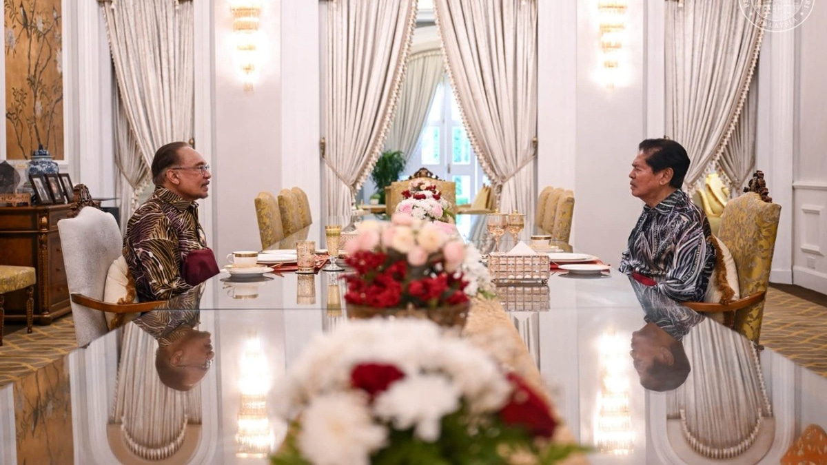 Anwar Concludes Penang Visit With Governor's Tea Reception, Emphasises Federal-State Cooperation