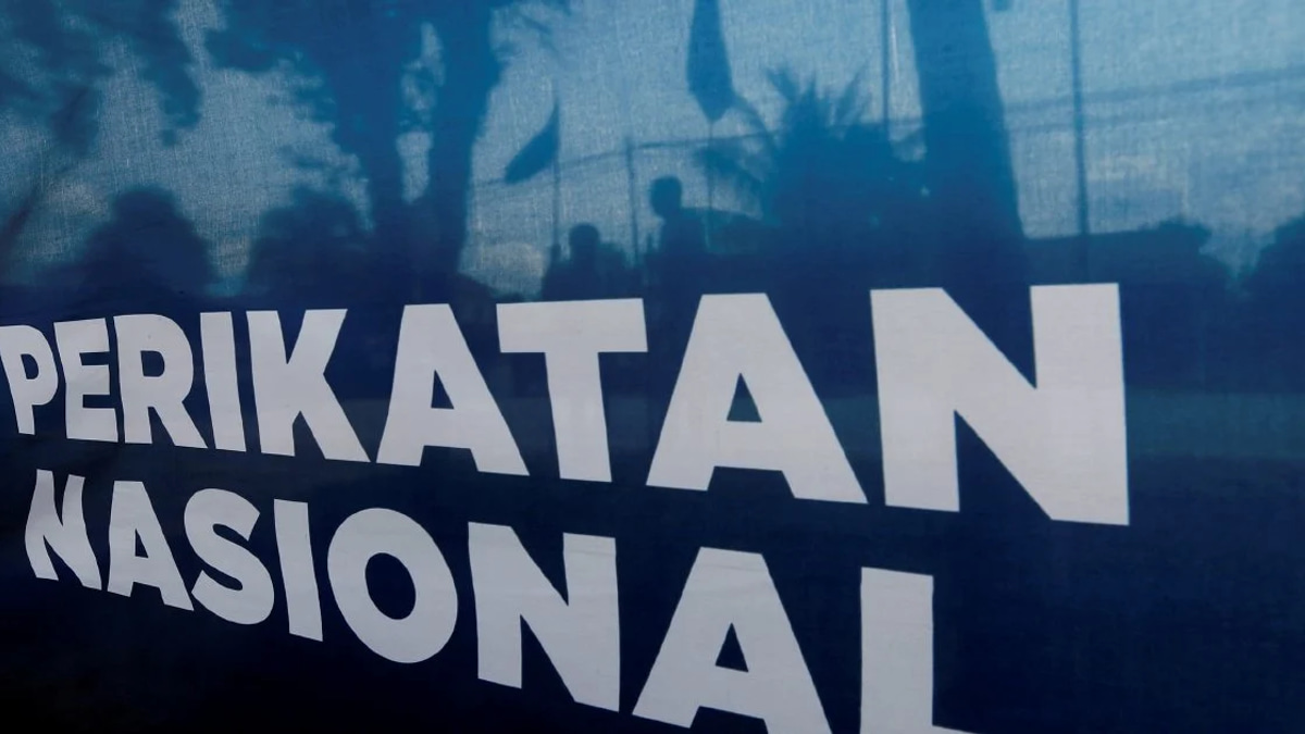 Azmin and Radzi Exit PN Leadership in Coalition Reshuffle