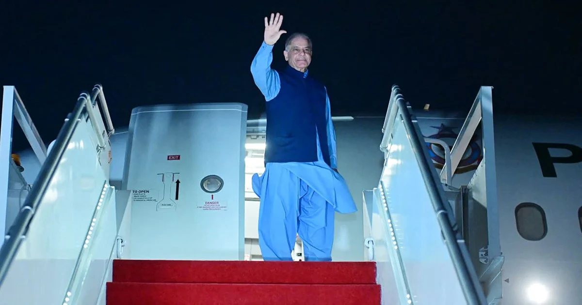 Pakistan's Premier Travels to Switzerland as US and Iran Pursue Diplomatic Channel