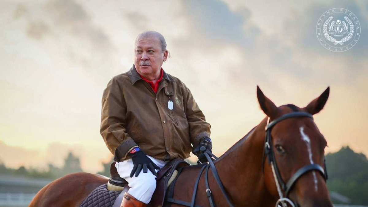 King Continues Early Morning Equestrian Regimen at Royal Johor Polo Club
