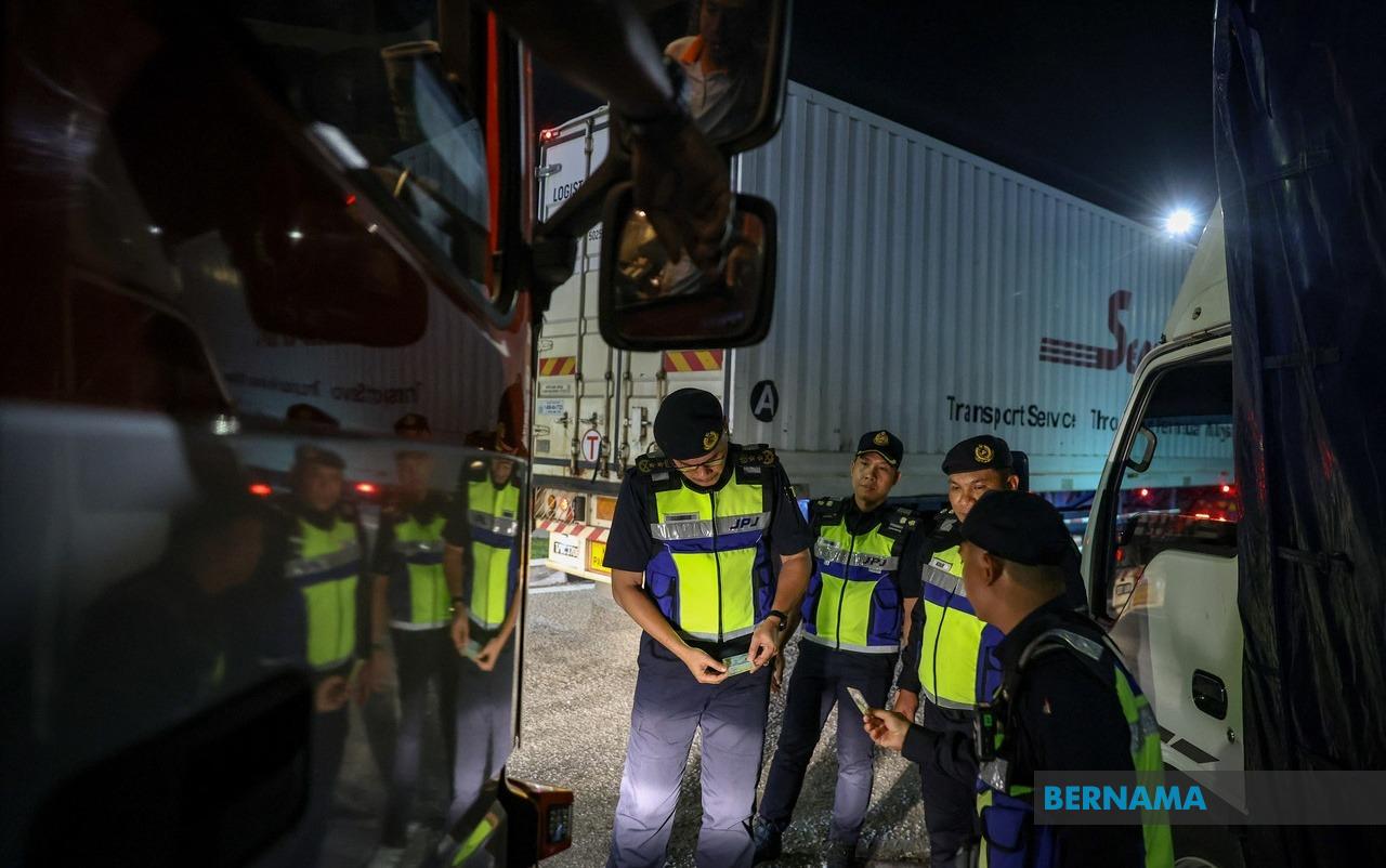 16 Drivers Caught With Drugs In Johor Road Safety Blitz