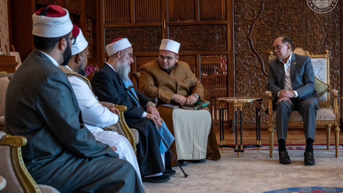 Anwar Welcomes Visit By Prominent Egyptian Scholar Sheikh Dr Mustafa