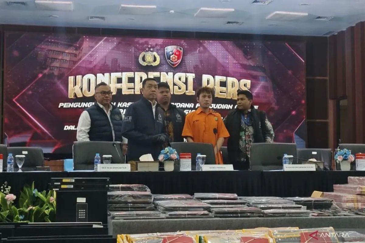 Chinese national wanted for international online scams arrested at Jakarta airport