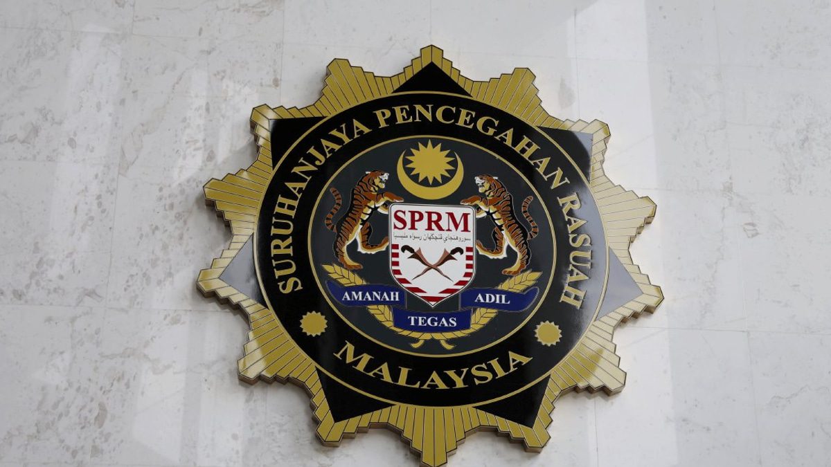 Prison Officer Detained Over Alleged RM3,000 Bribery Scheme to Smuggle Contraband