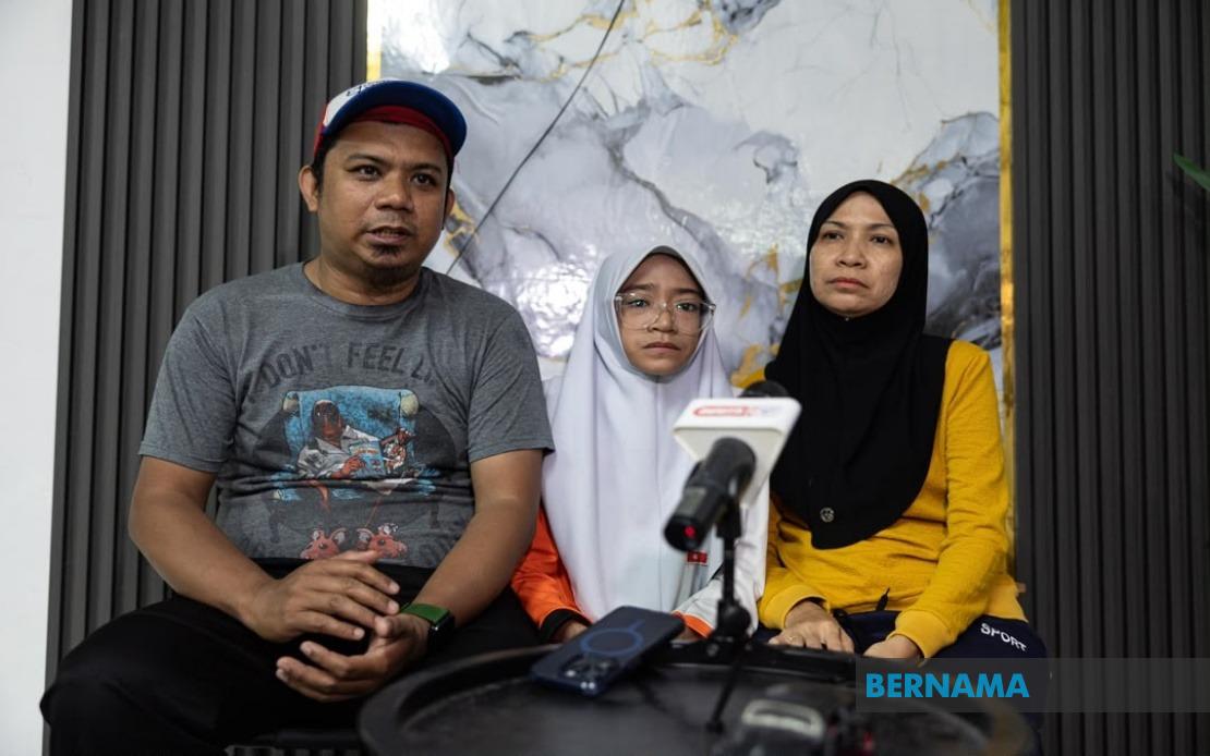 Education Minister and Teachers' Foundation Fund RM10,000 for Teen's Scoliosis Surgery