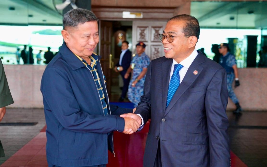 Thai Defence Minister Briefs Malaysian Counterpart On Southern Security Crisis