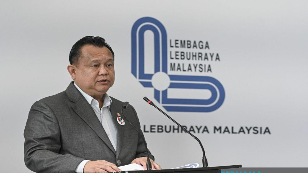 RM25.2 Million Solar LED Lighting Project Targets 32 Accident-Prone Highway Sections