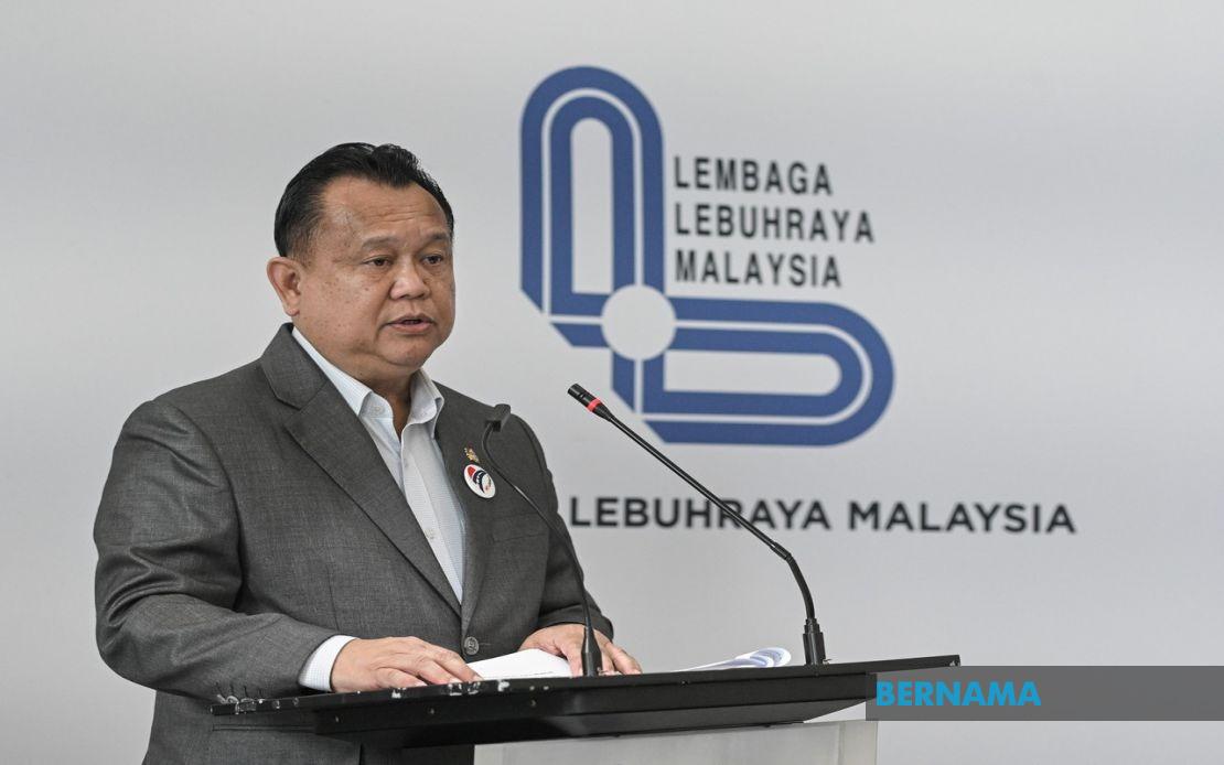 RM25.2 Million Solar LED Lighting Project Targets 32 Accident-Prone Highway Sections