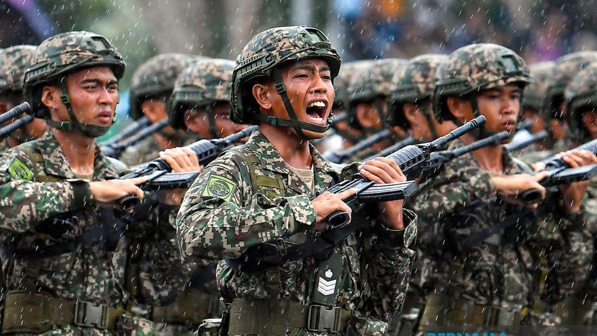 Malaysian Army Pledges Full Support for Injured Trooper Abdul Hamid