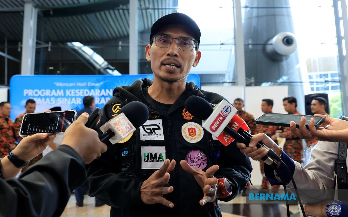 Family Holds Out Hope For Malaysian Firefighter Missing In Nepal Disaster