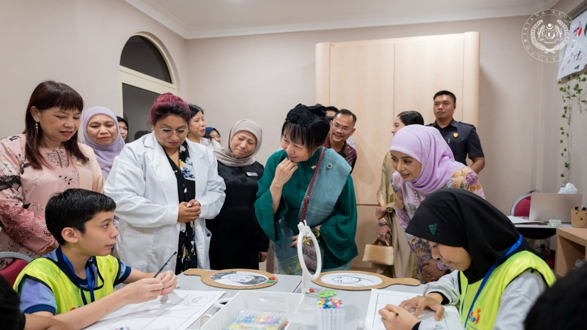 Queen Zarith Sofiah and Singapore First Lady Visit Bangi Autism Centre During State Visit