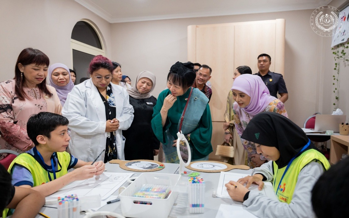 Queen Zarith Sofiah and Singapore First Lady Visit Bangi Autism Centre During State Visit