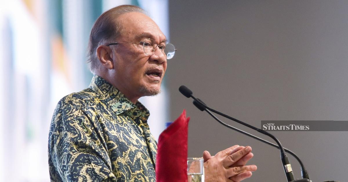 Anwar Calls on Youth to Shun Division as Government Opens Channels for Engagement