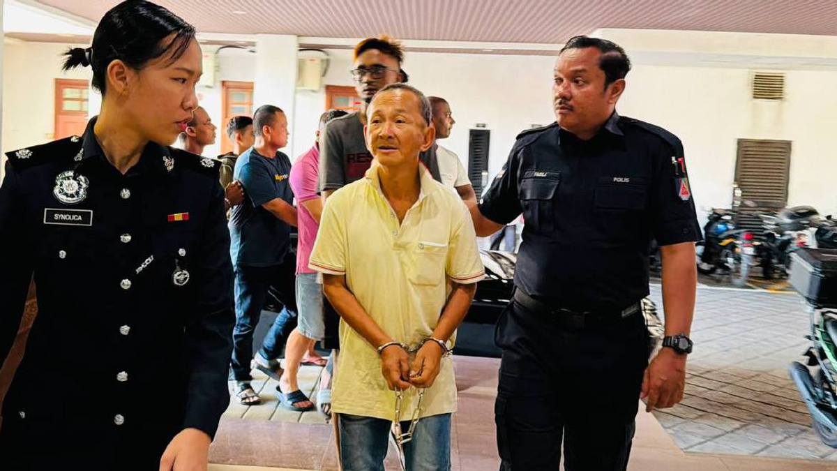 Wireman charged with assaulting elder brother using parang in George Town incident