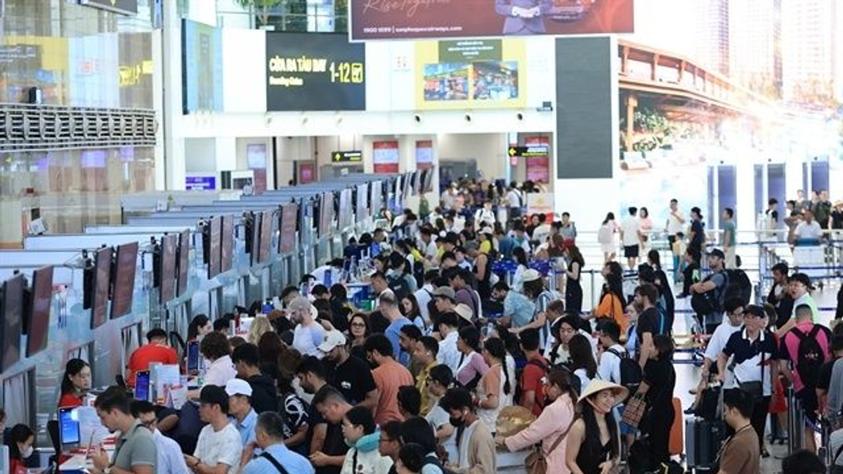 Vietnam introduces mandatory flight delay compensation from next month