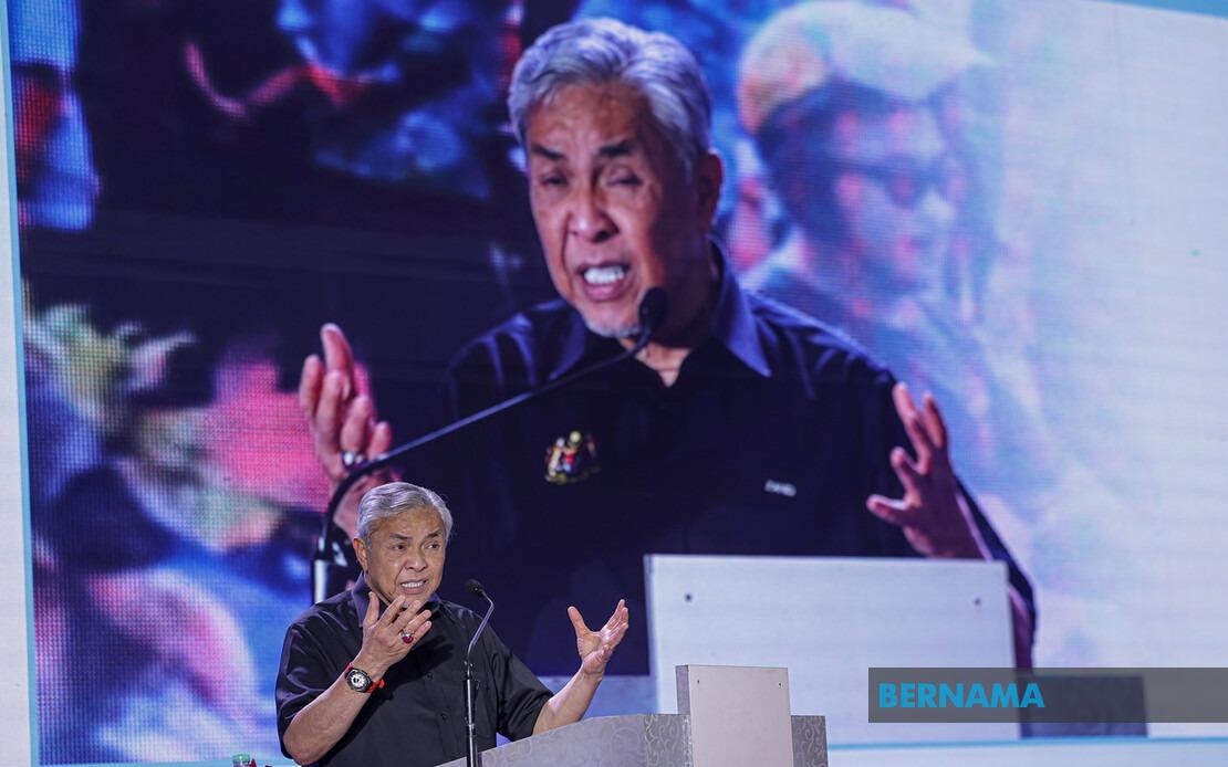 Ahmad Zahid Orders KEMAS to Convert Contract Posts to Permanent Positions